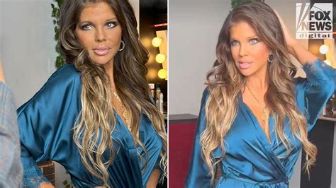 'Baywatch' star Donna D'Errico reveals No. 1 OnlyFans request.